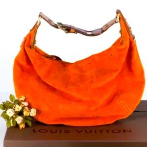 LOUIS VUITTON MAHINA ONATAH GM BAG